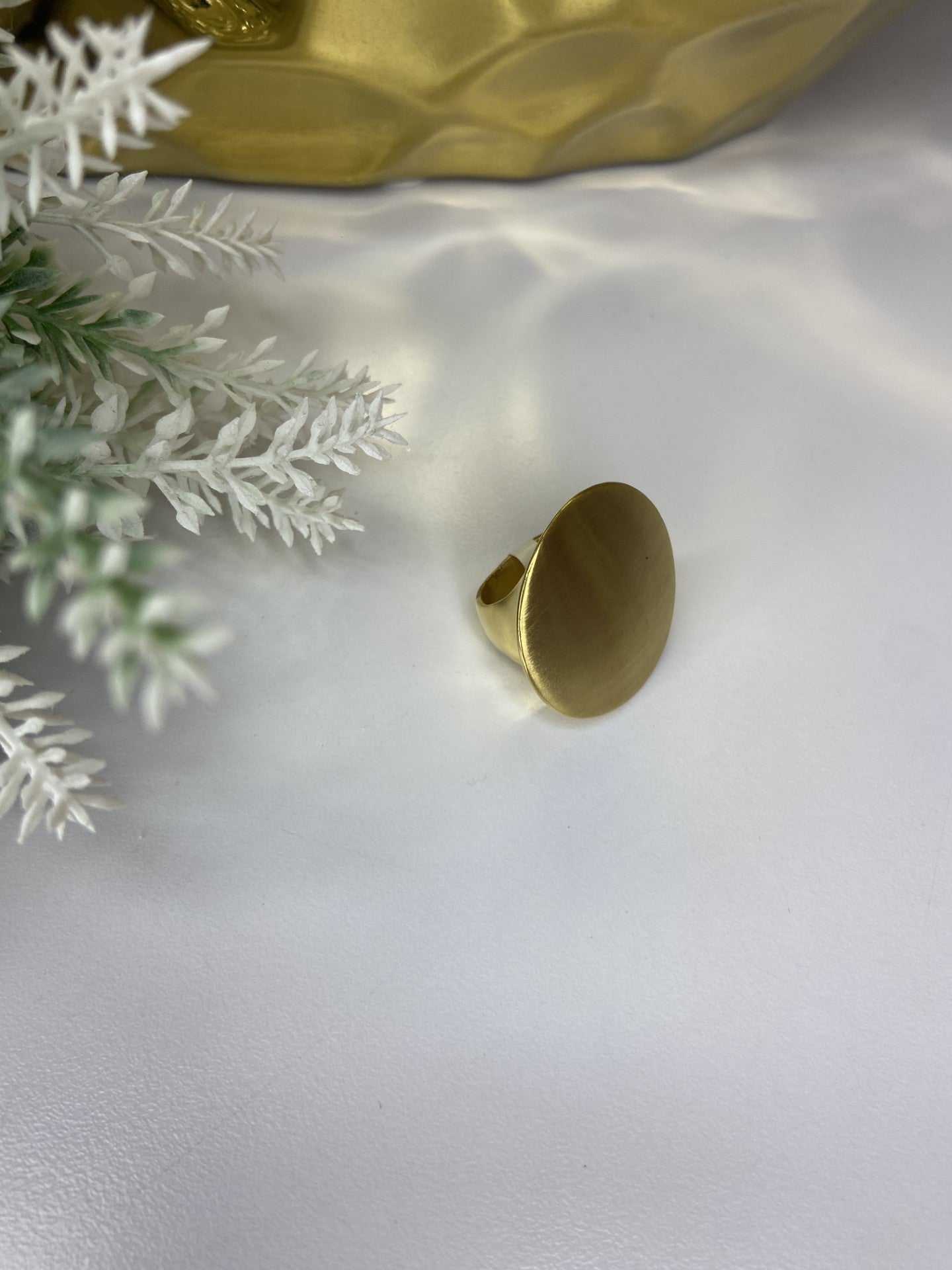 Camelia Gold Ring